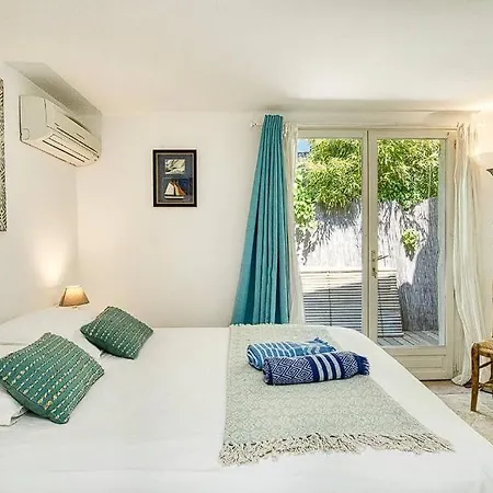 Privatunterkunft Beautifulwith A Swimming Pool! Saint-Tropez
